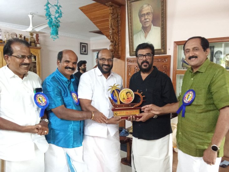 Actor Vijayaraghavan, who won the National Award for Best Supporting Actor, was felicitated.